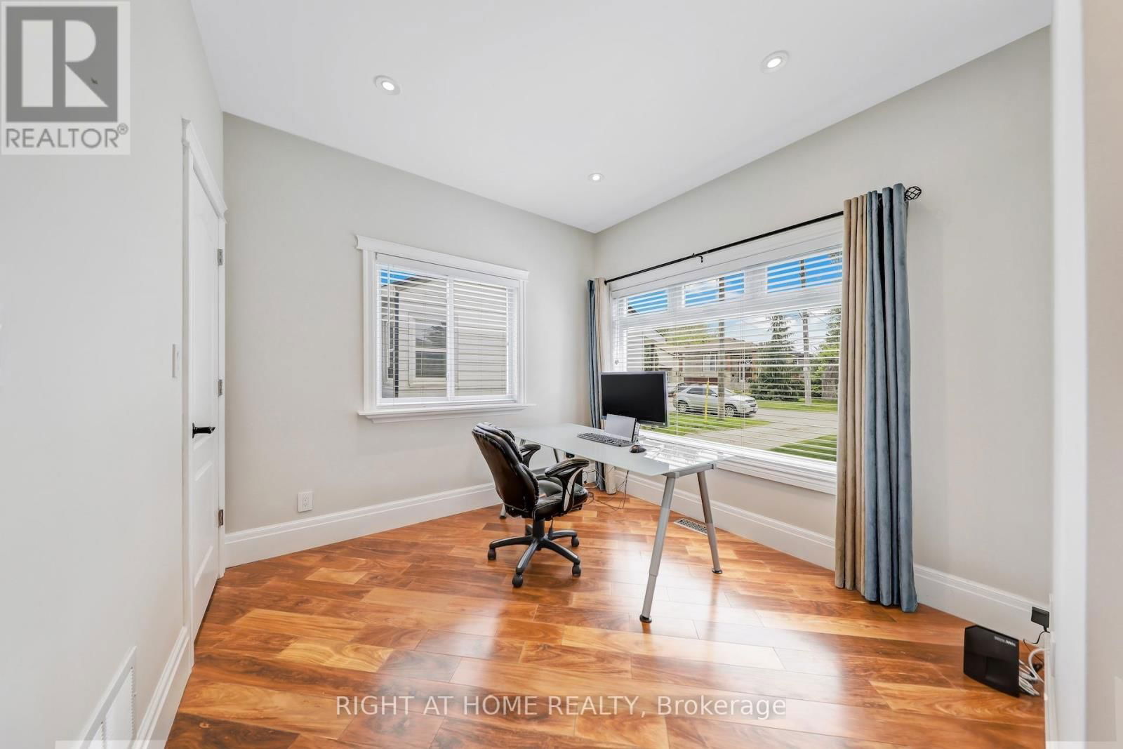 921 AVIATION ROAD Image 13