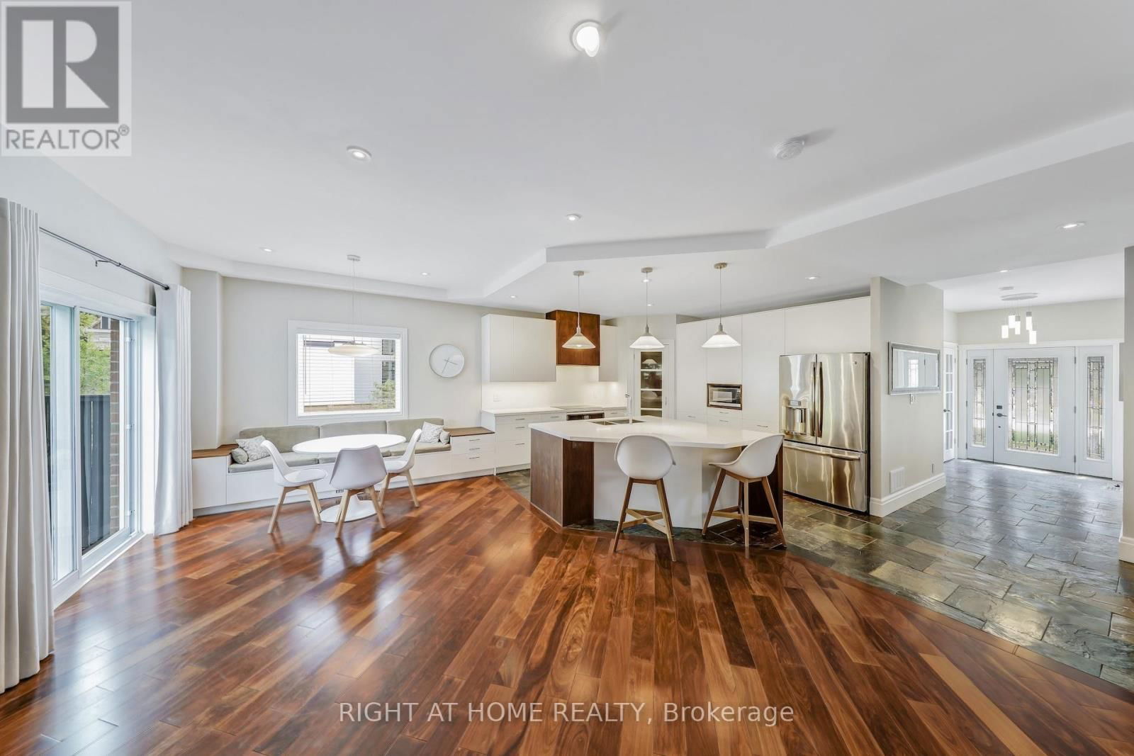 921 AVIATION ROAD Image 17