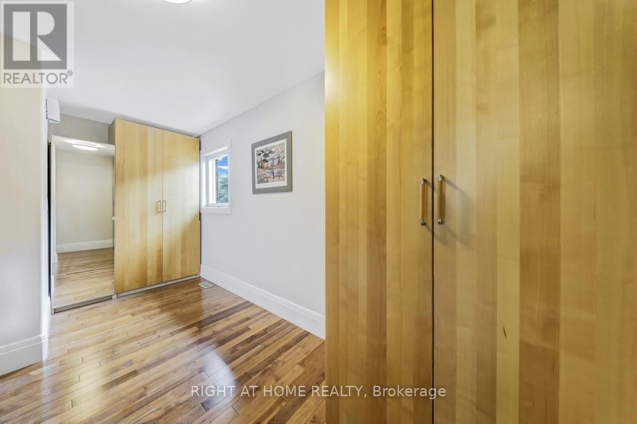 921 AVIATION ROAD Image 33