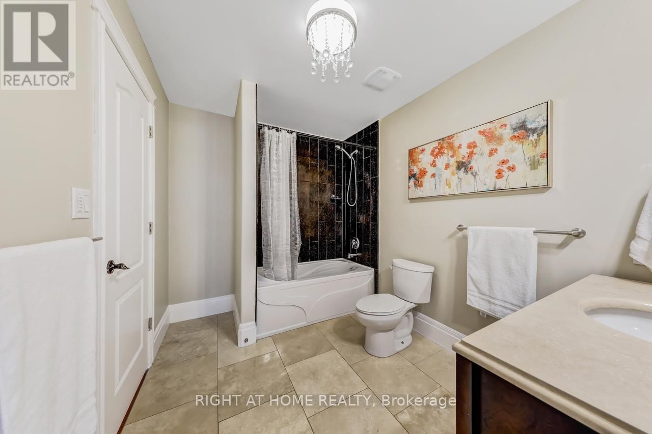 921 AVIATION ROAD Image 35