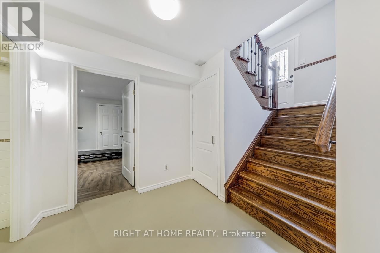 921 AVIATION ROAD Image 39