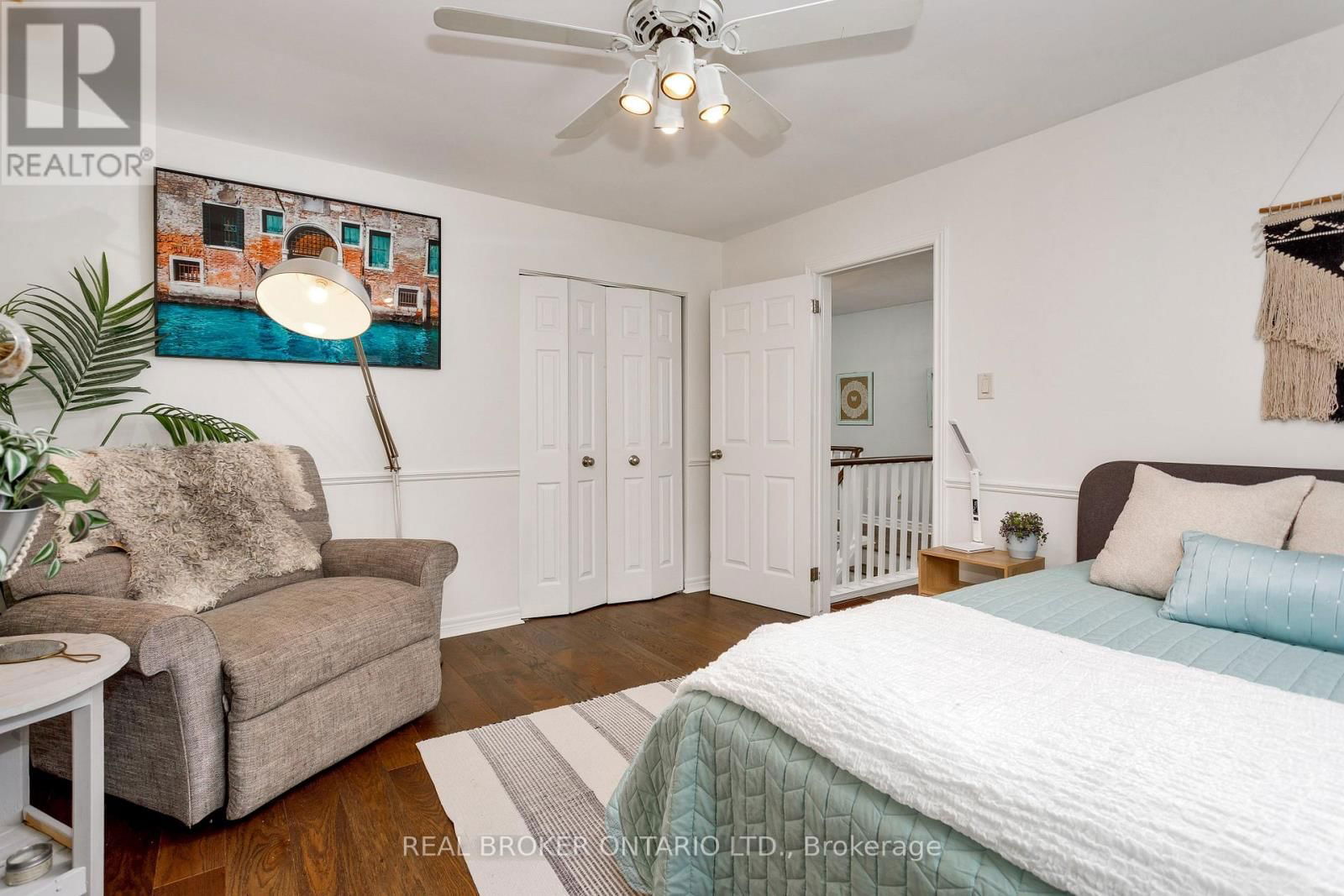 4499 TREMINEER AVENUE Image 25