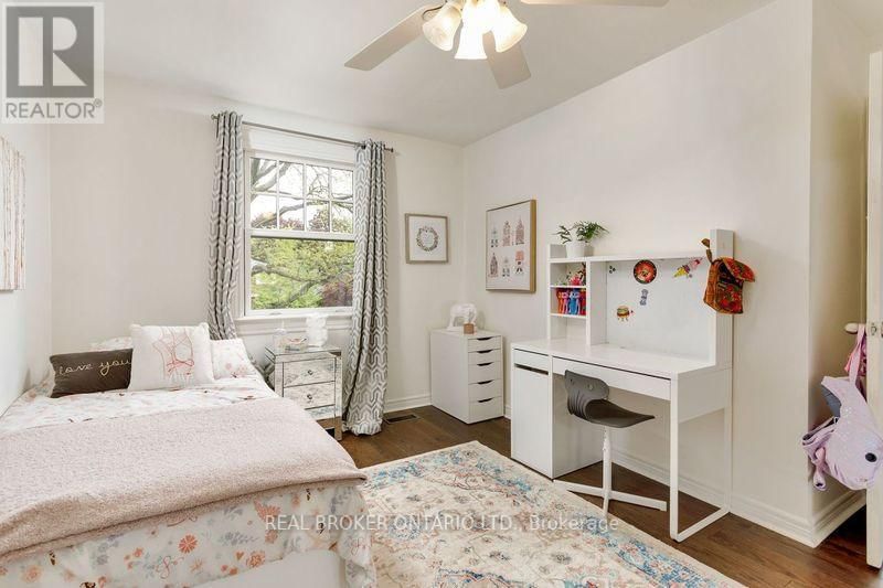4499 TREMINEER AVENUE Image 26