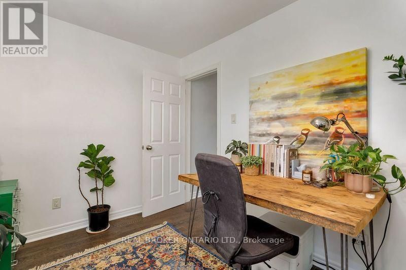 4499 TREMINEER AVENUE Image 27