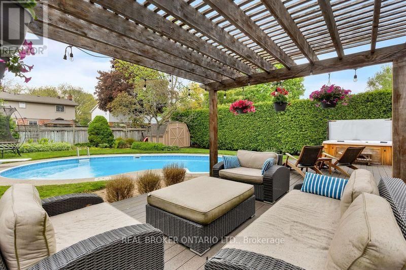 4499 TREMINEER AVENUE Image 39