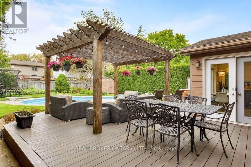 4499 TREMINEER AVENUE Image 40
