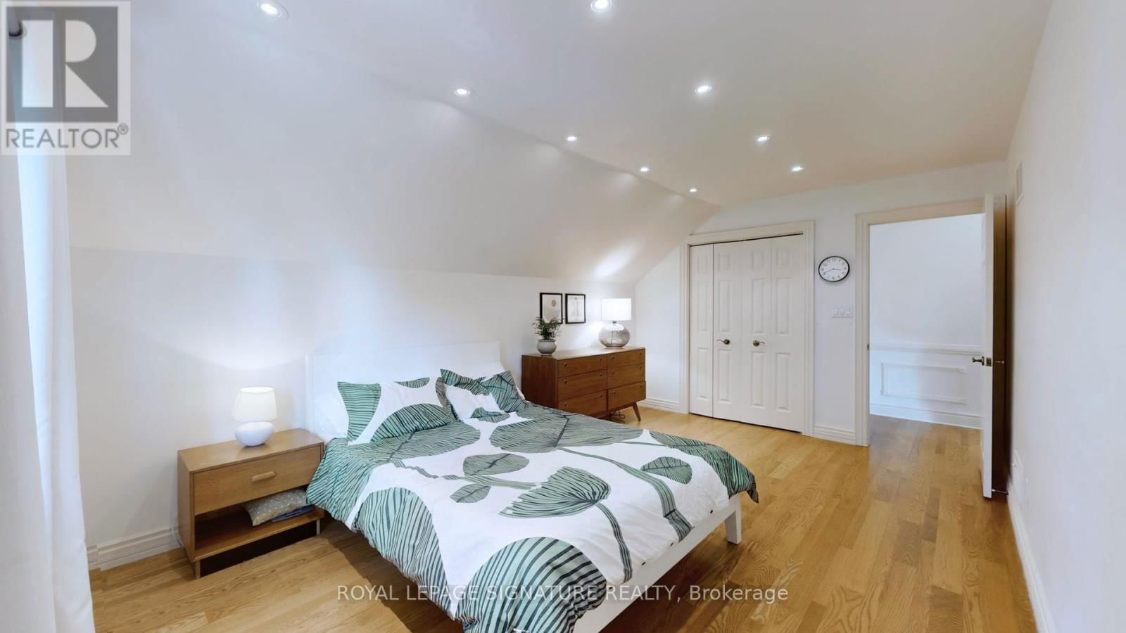 4086 SUMMIT COURT Image 35