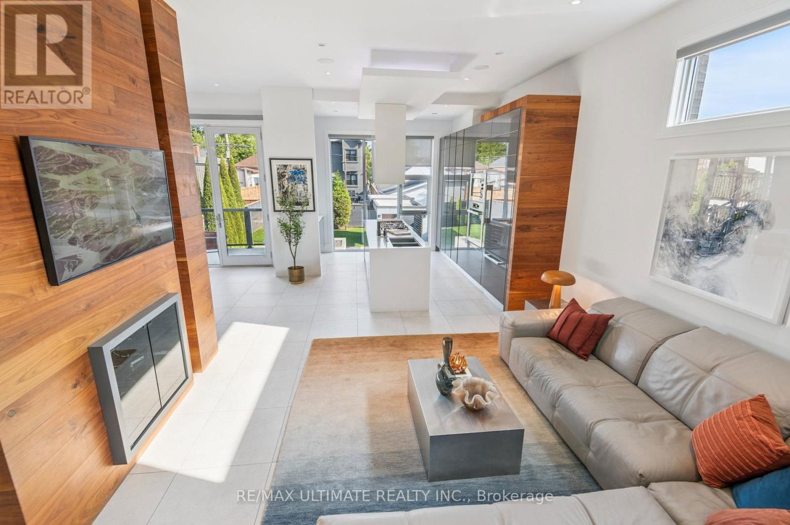 1139 GLENGROVE AVENUE WEST Image 18
