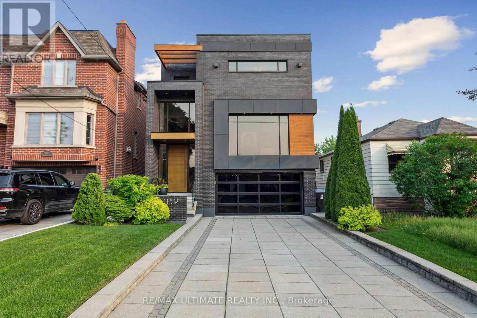 1139 GLENGROVE AVENUE WEST Image 2