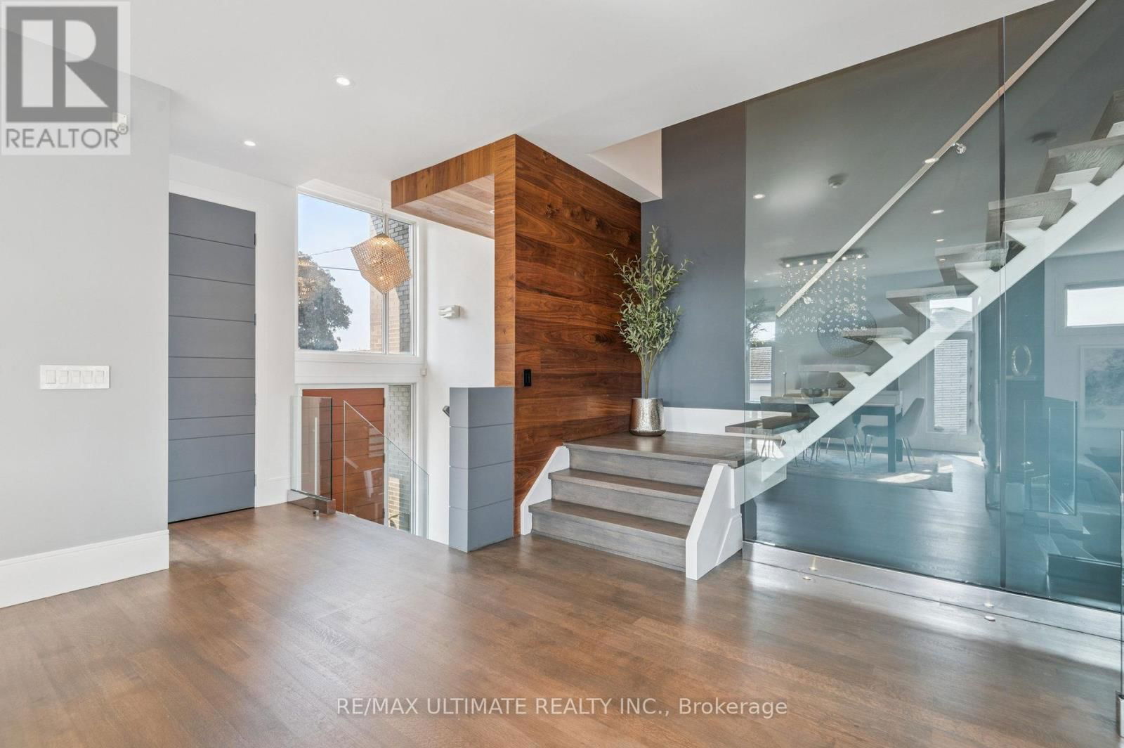 1139 GLENGROVE AVENUE WEST Image 25