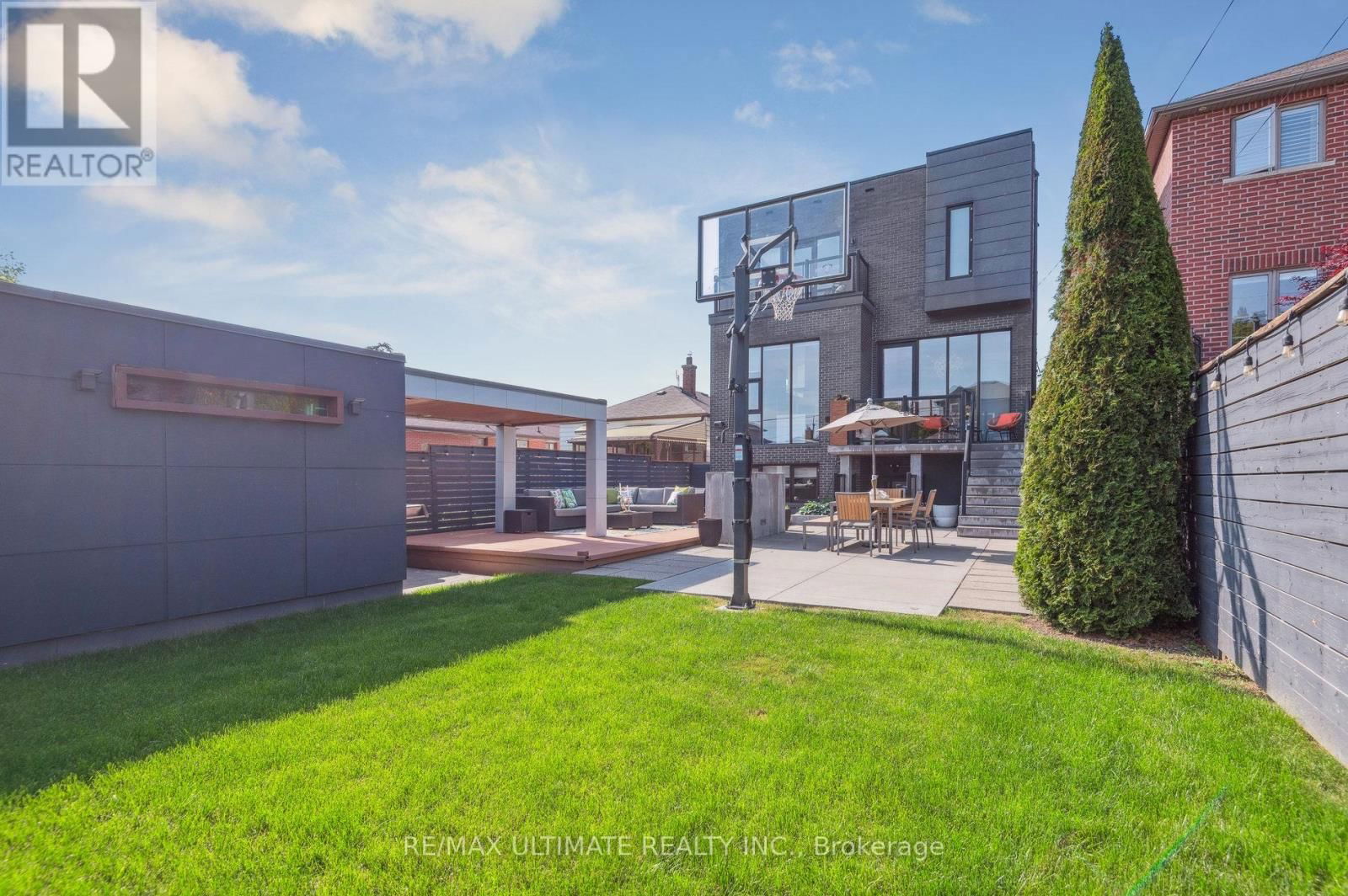 1139 GLENGROVE AVENUE WEST Image 48