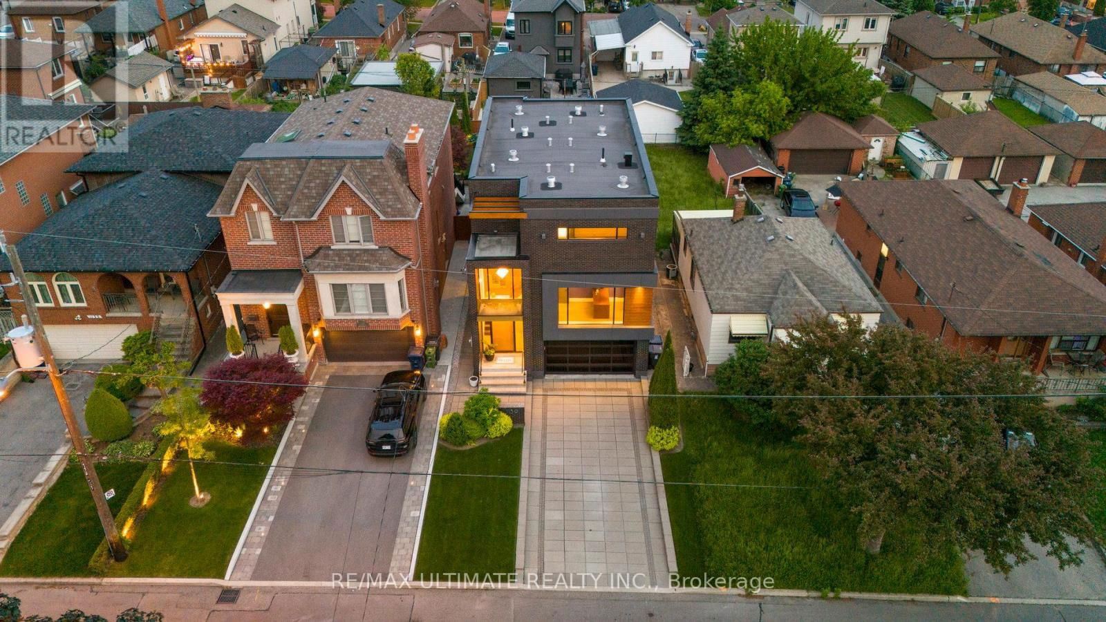 1139 GLENGROVE AVENUE WEST Image 9