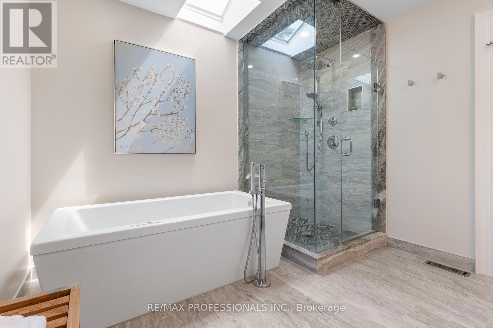 17 EMBERS DRIVE Image 25