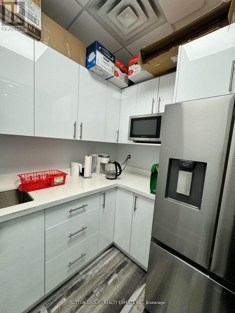 9300 GOREWAY DRIVE Image 8