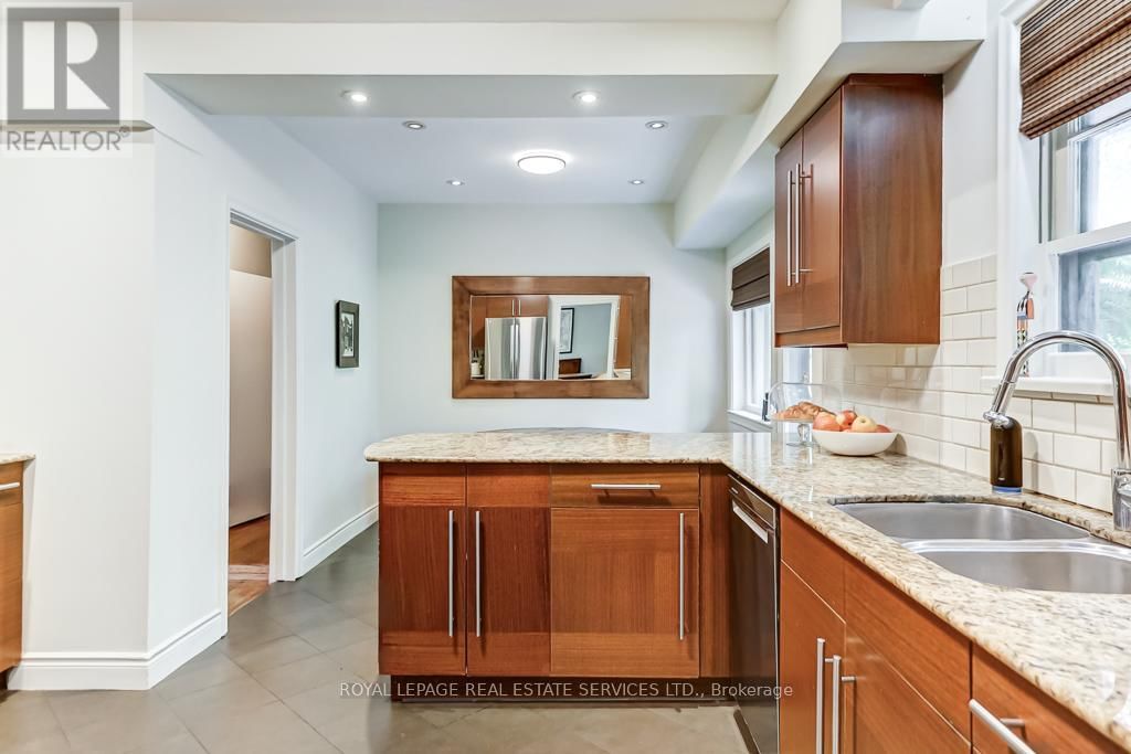 44 ANGLESEY BOULEVARD Image 14