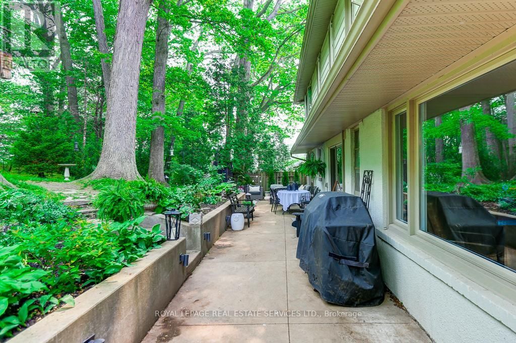 44 ANGLESEY BOULEVARD Image 37