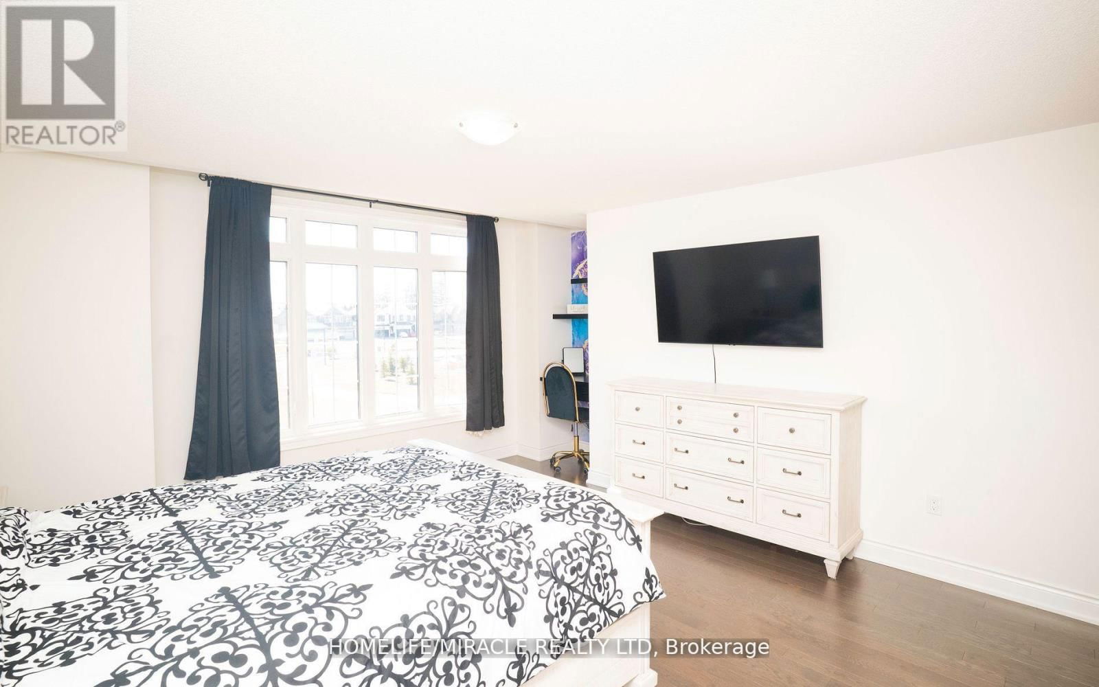 7 KAPIKOG STREET Image 17