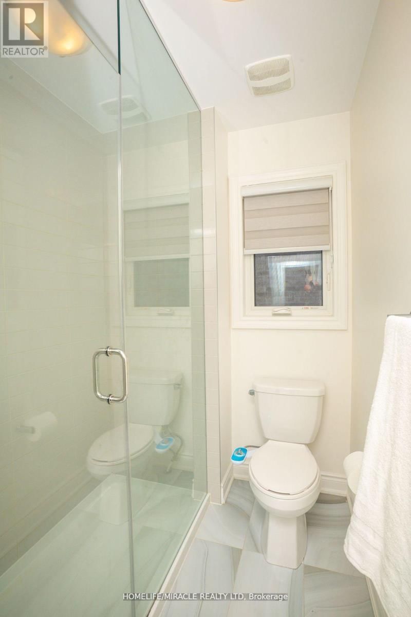 7 KAPIKOG STREET Image 23