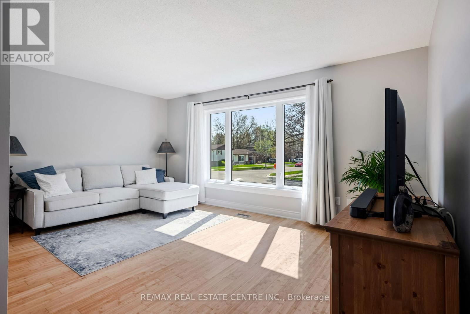 83 HIGHLAND DRIVE Image 10