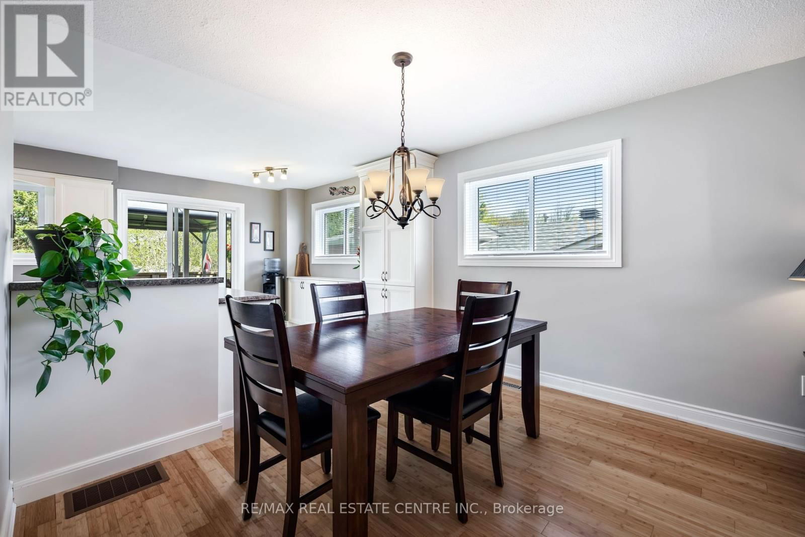 83 HIGHLAND DRIVE Image 16