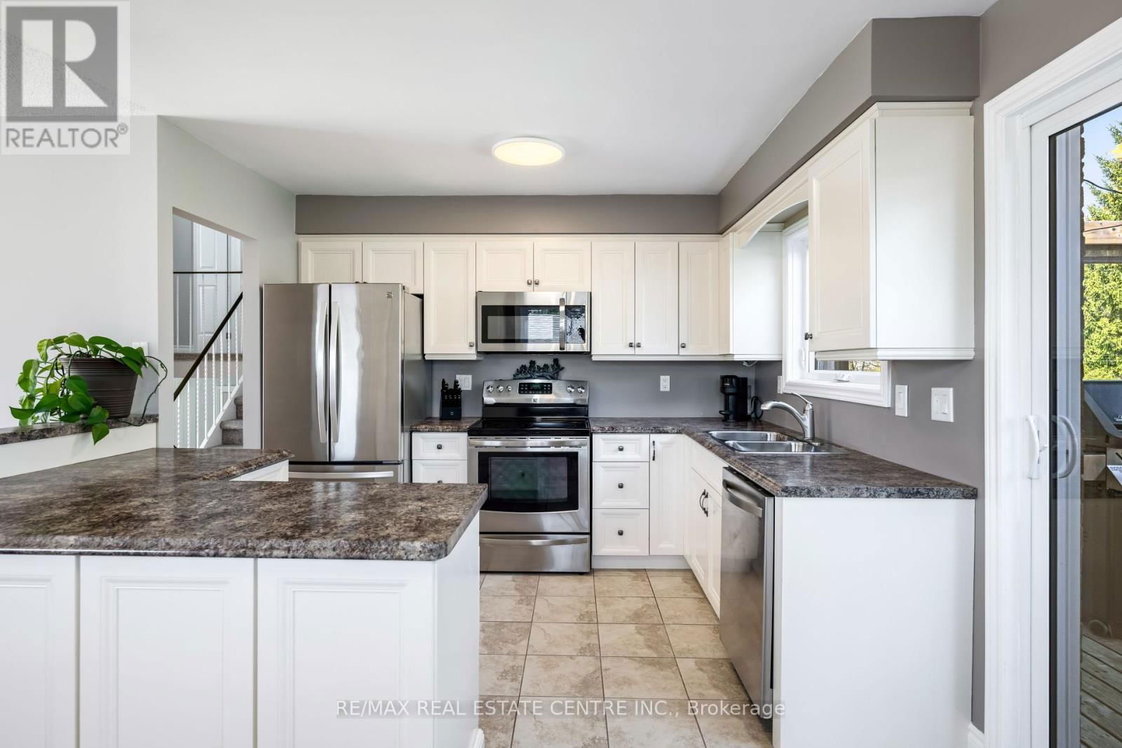 83 HIGHLAND DRIVE Image 21