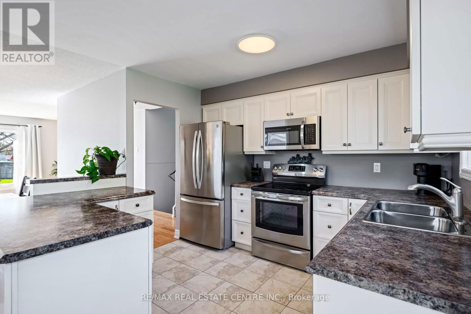 83 HIGHLAND DRIVE Image 22