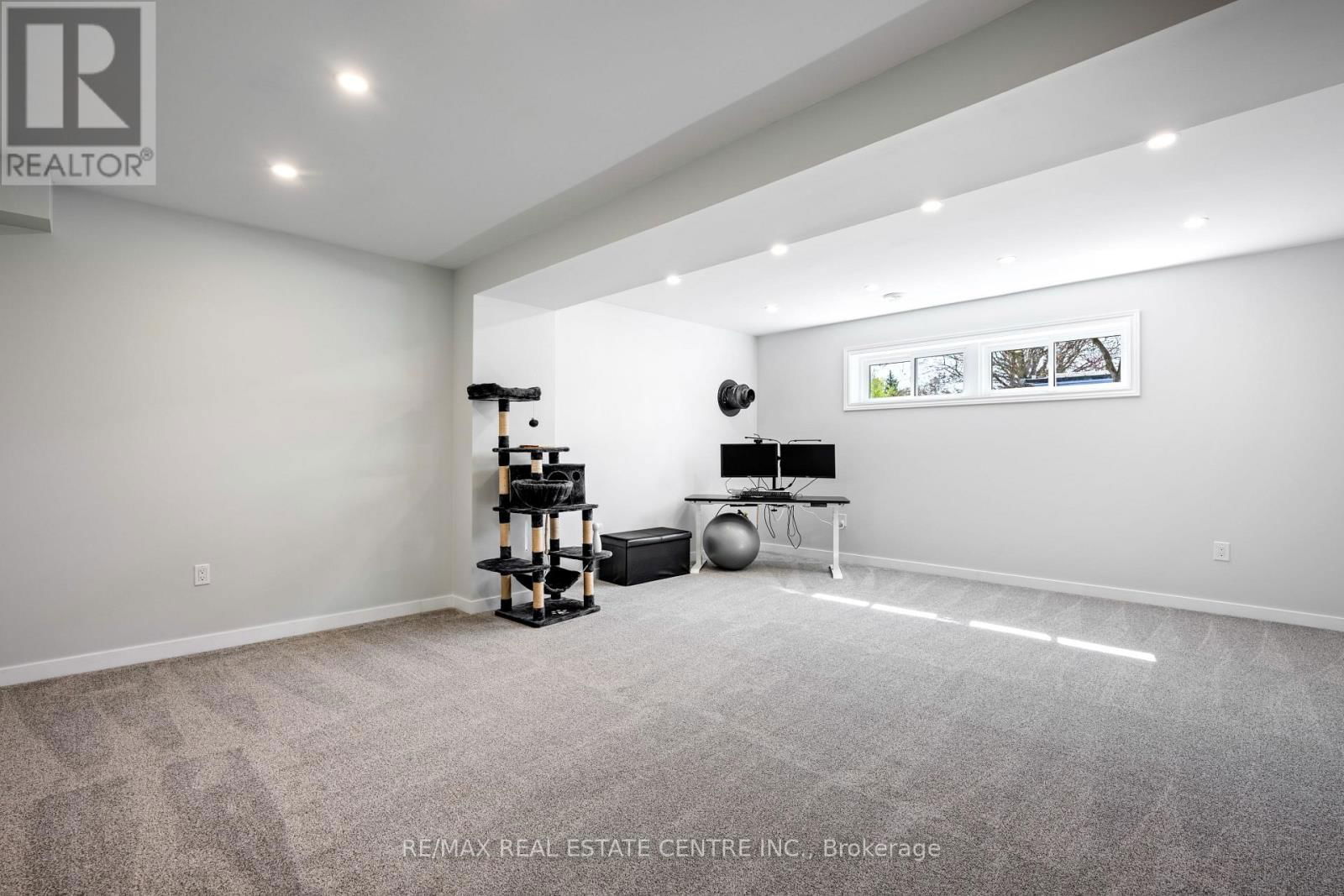 83 HIGHLAND DRIVE Image 42