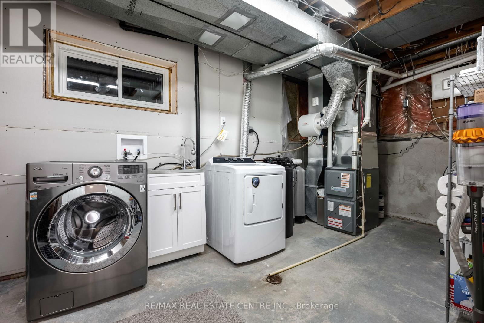 83 HIGHLAND DRIVE Image 43