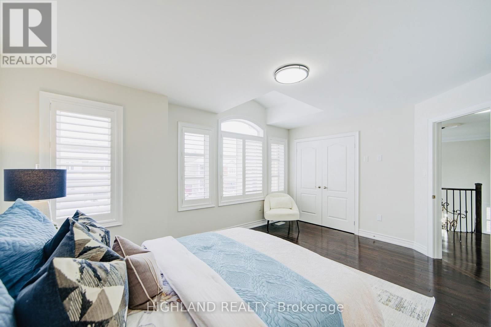 1342 KESTELL BOULEVARD Image 32