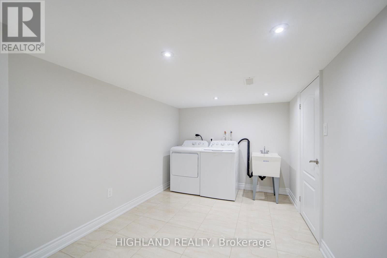 1342 KESTELL BOULEVARD Image 43
