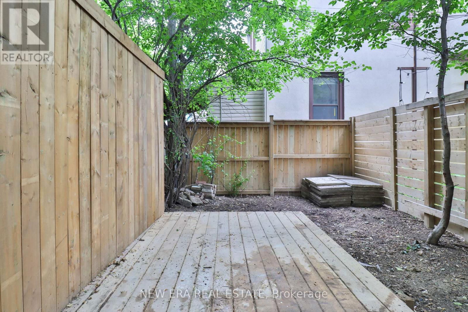 990 DOVERCOURT ROAD Image 29