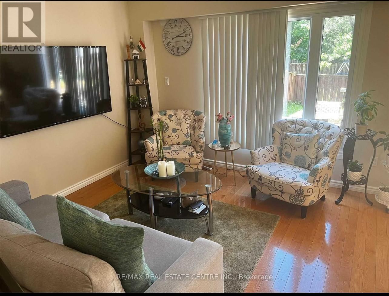 2419 BRASILIA CIRCLE Image 6