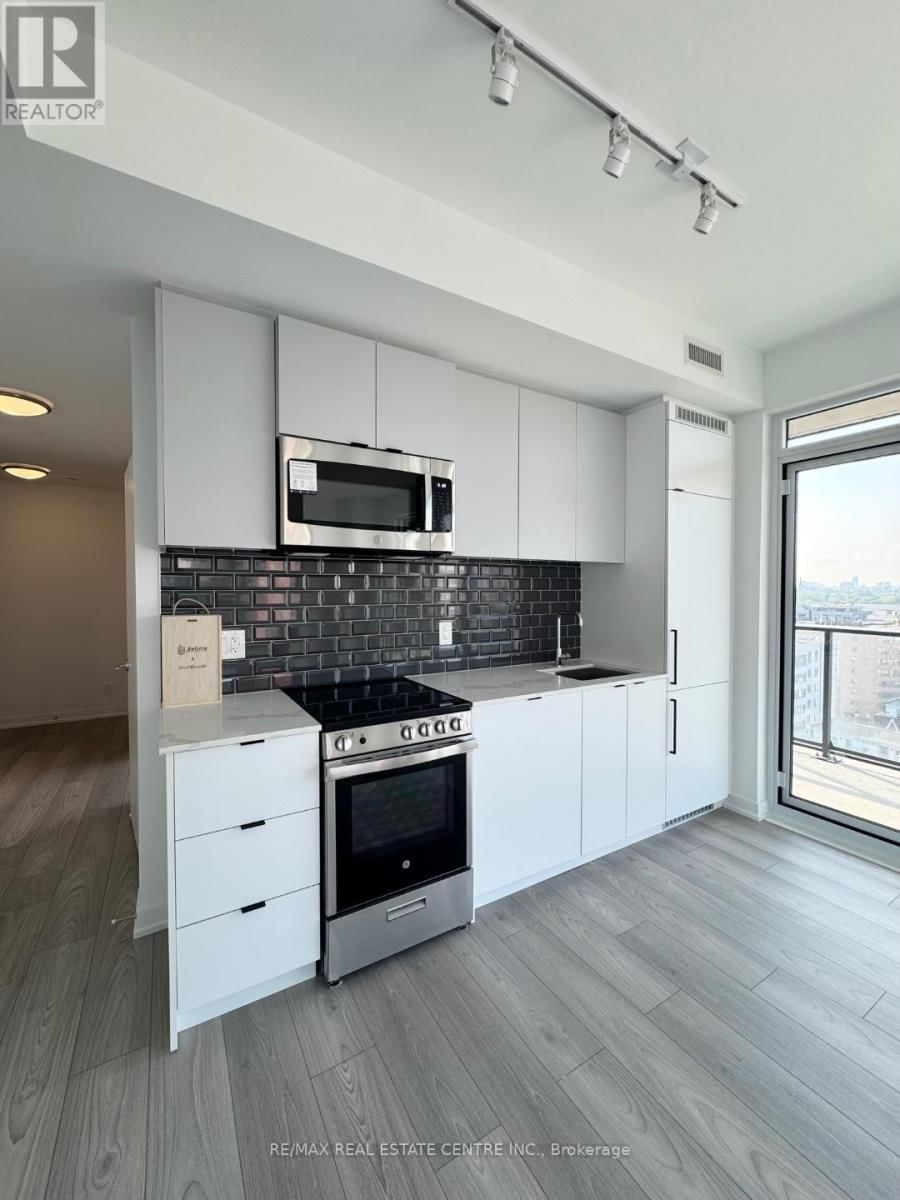 907 - 285 DUFFERIN STREET Image 13