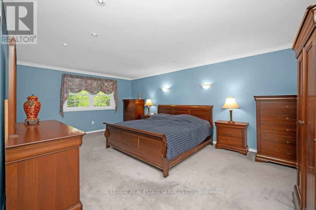 269 ROYAL OAK COURT Image 18
