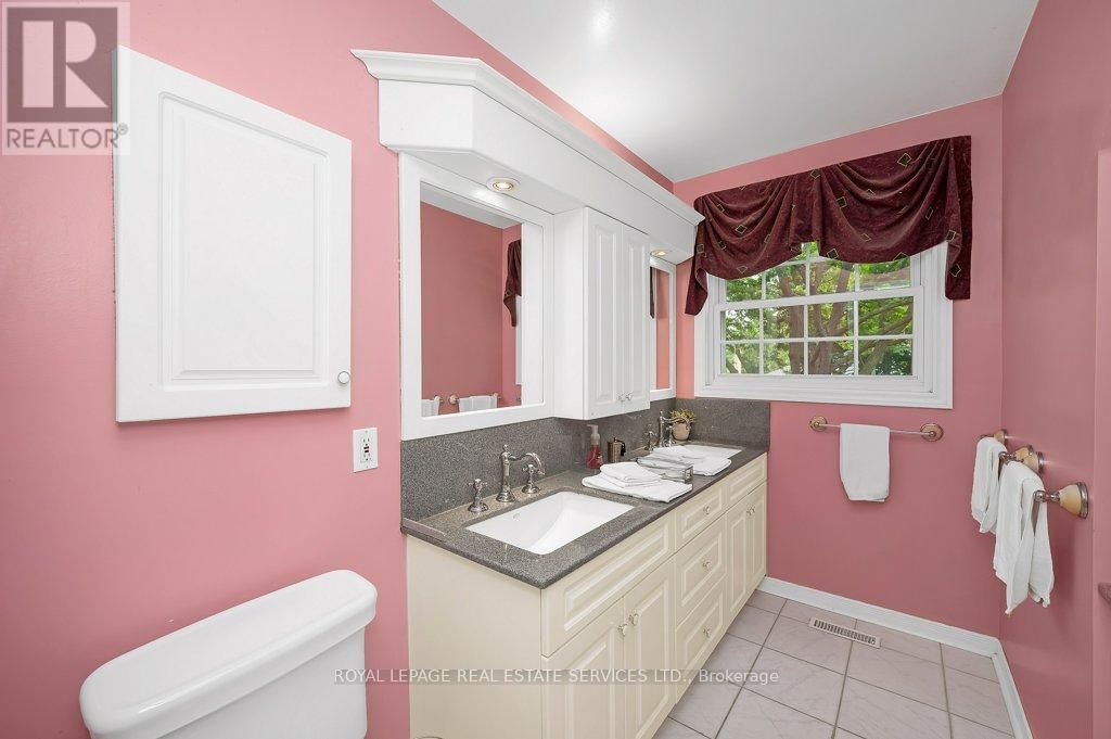 269 ROYAL OAK COURT Image 25