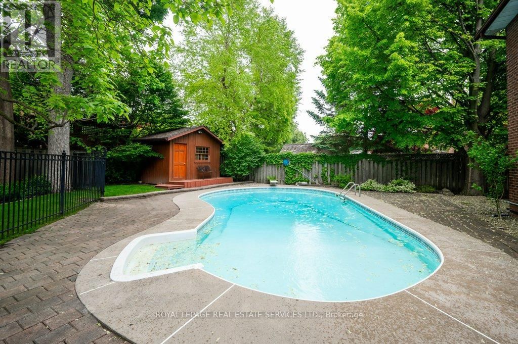 269 ROYAL OAK COURT Image 32