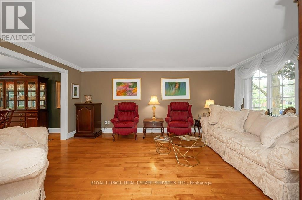 269 ROYAL OAK COURT Image 7