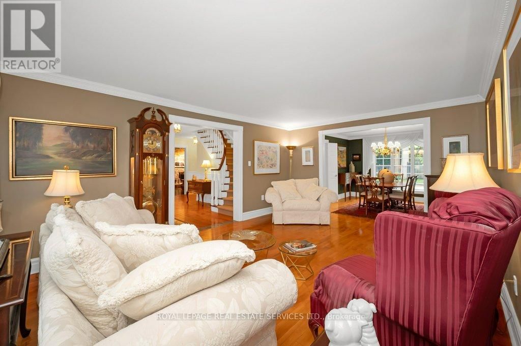 269 ROYAL OAK COURT Image 8