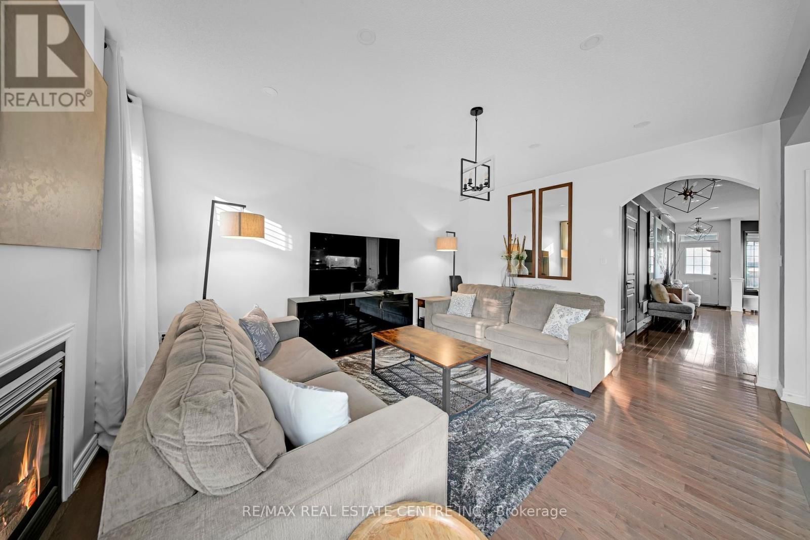 36 BONNIE BRAES DRIVE Image 10