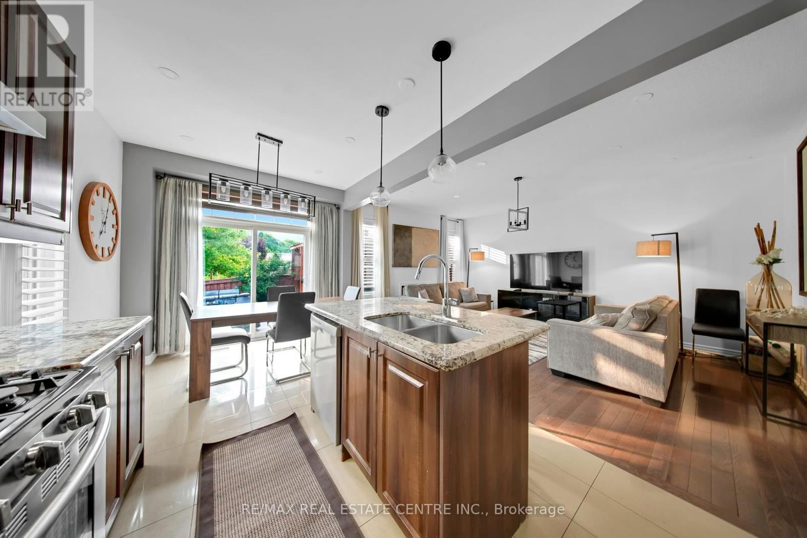 36 BONNIE BRAES DRIVE Image 13