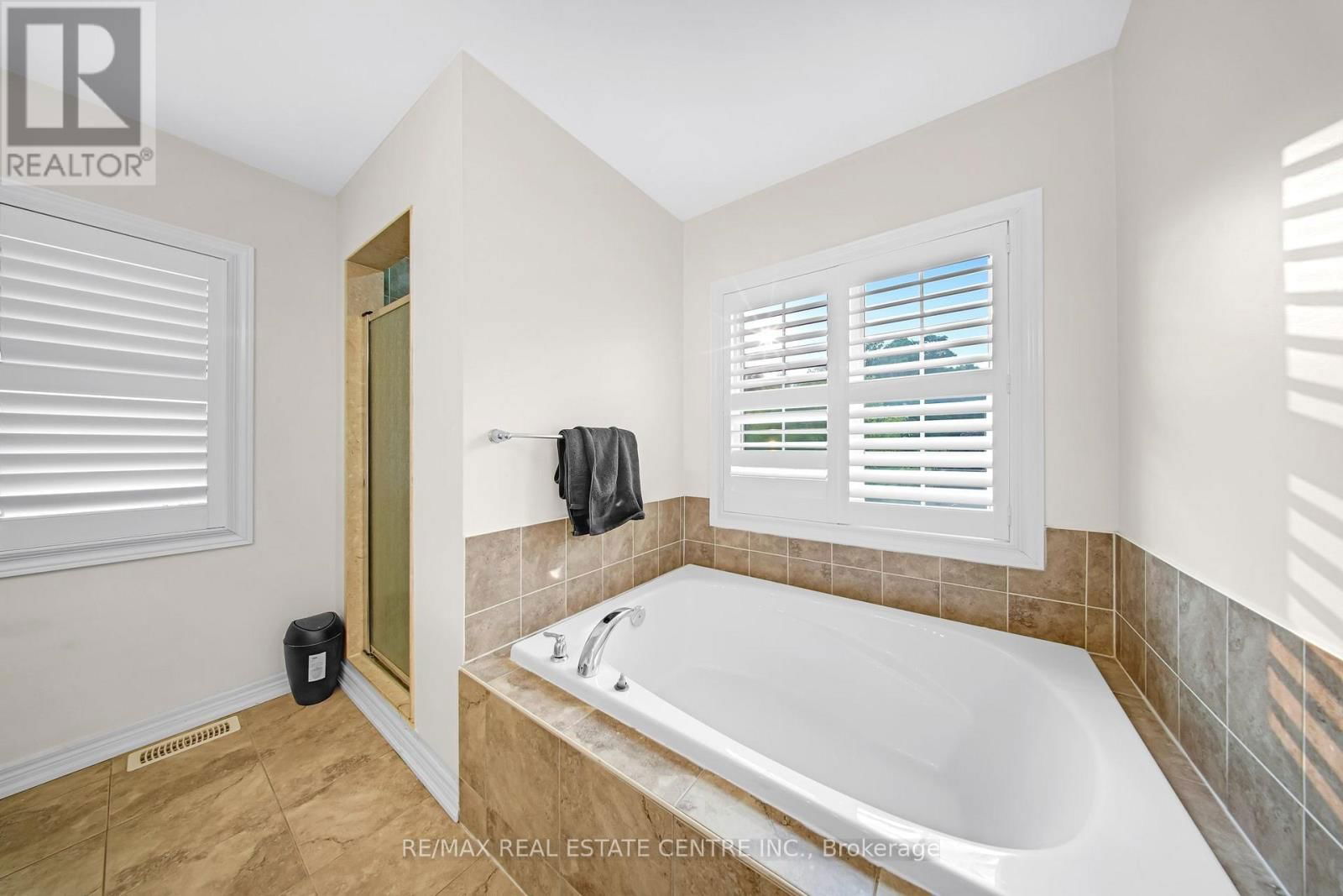 36 BONNIE BRAES DRIVE Image 19