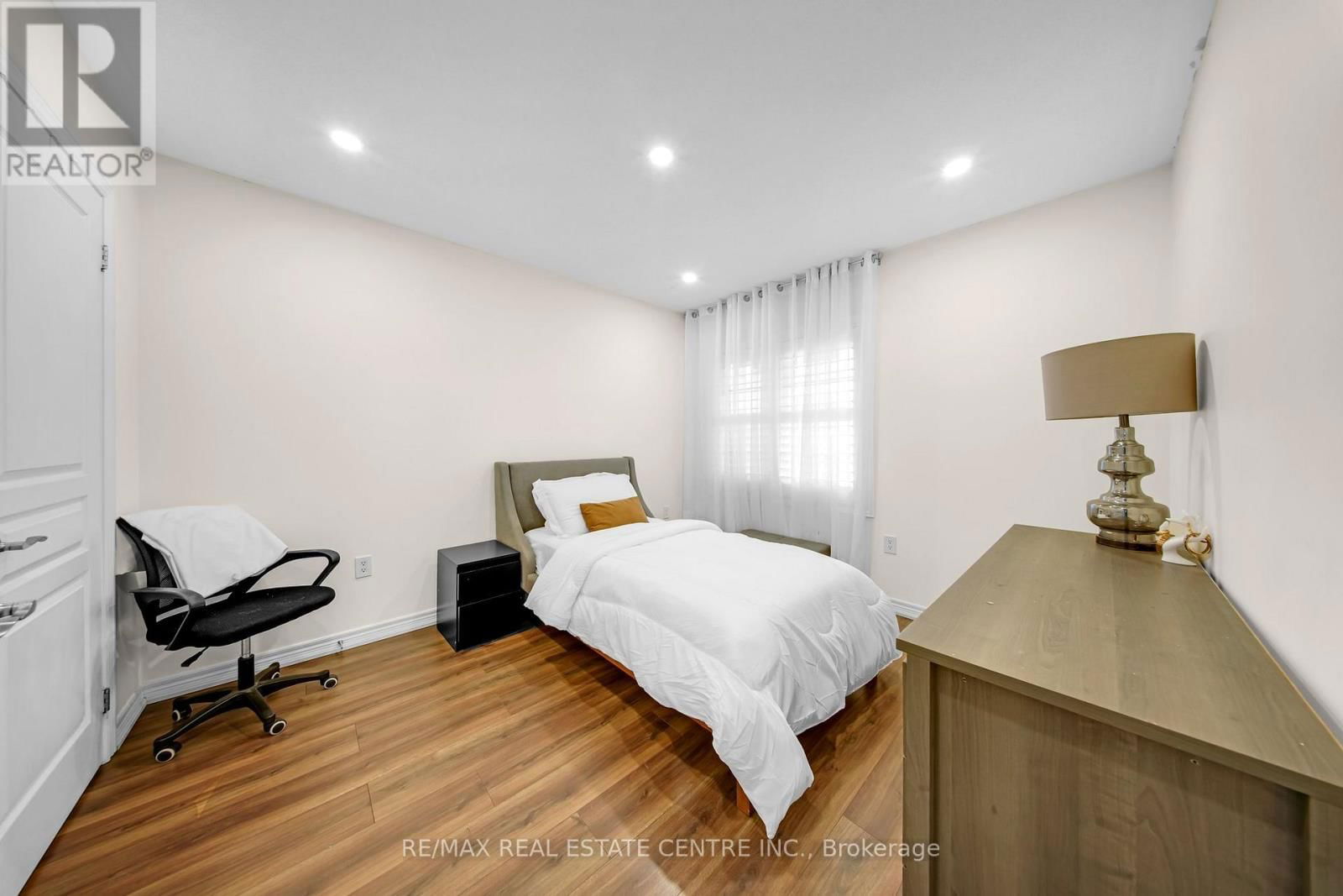 36 BONNIE BRAES DRIVE Image 23