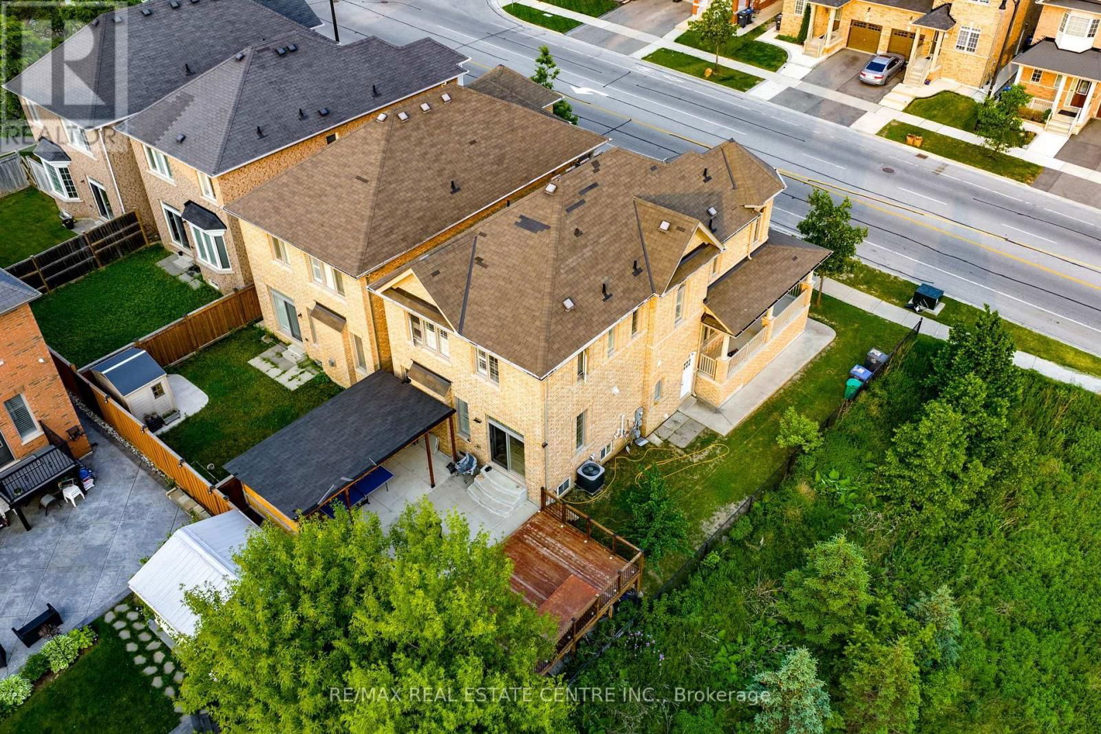36 BONNIE BRAES DRIVE Image 32