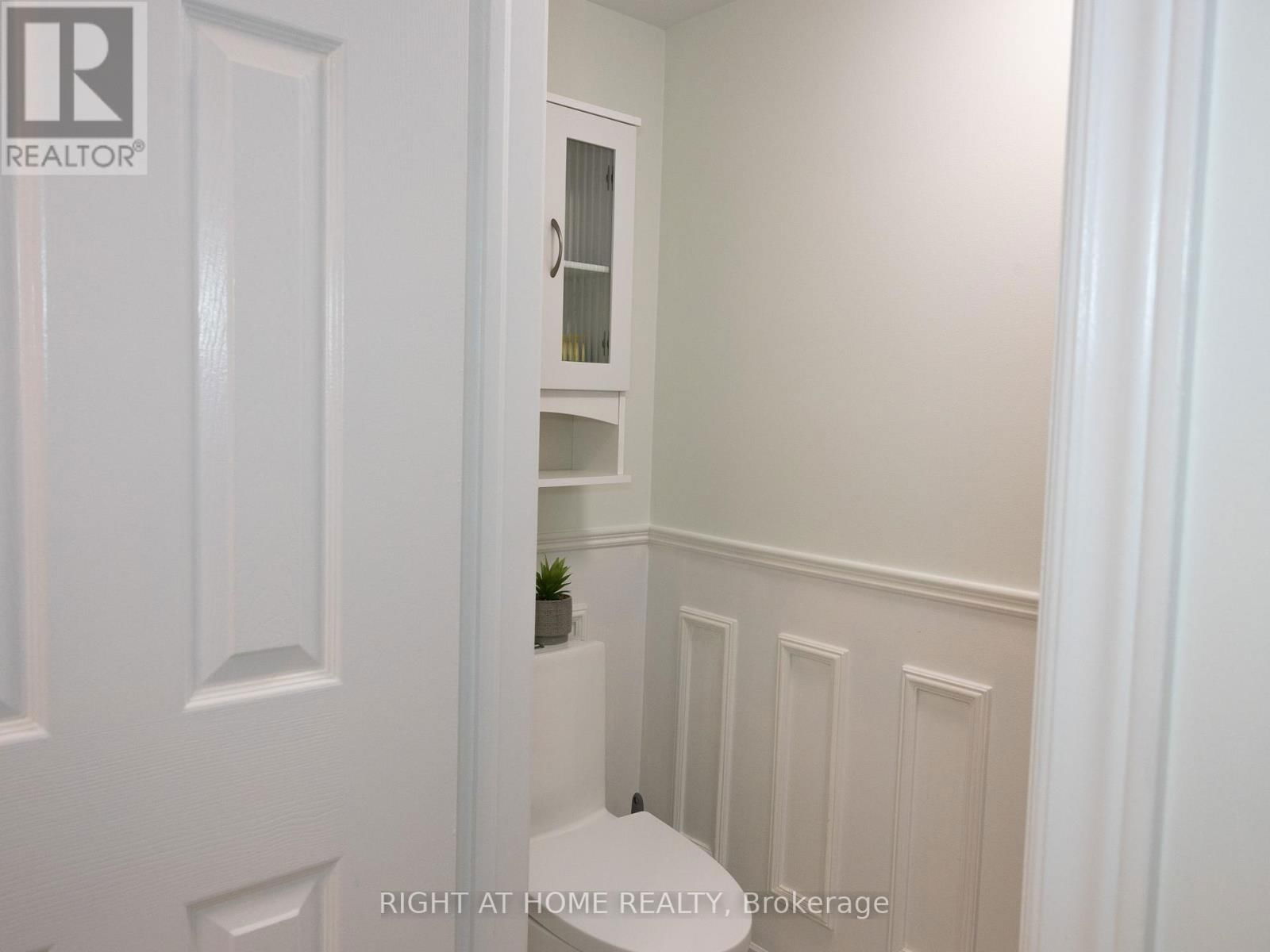 7031 GRAYDON COURT Image 14