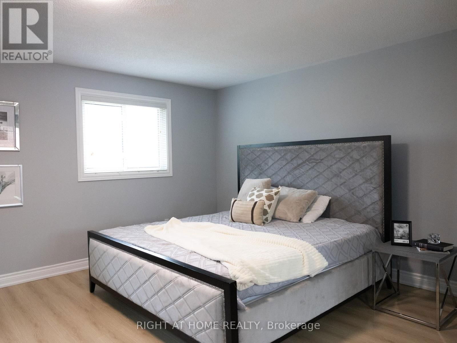 7031 GRAYDON COURT Image 16