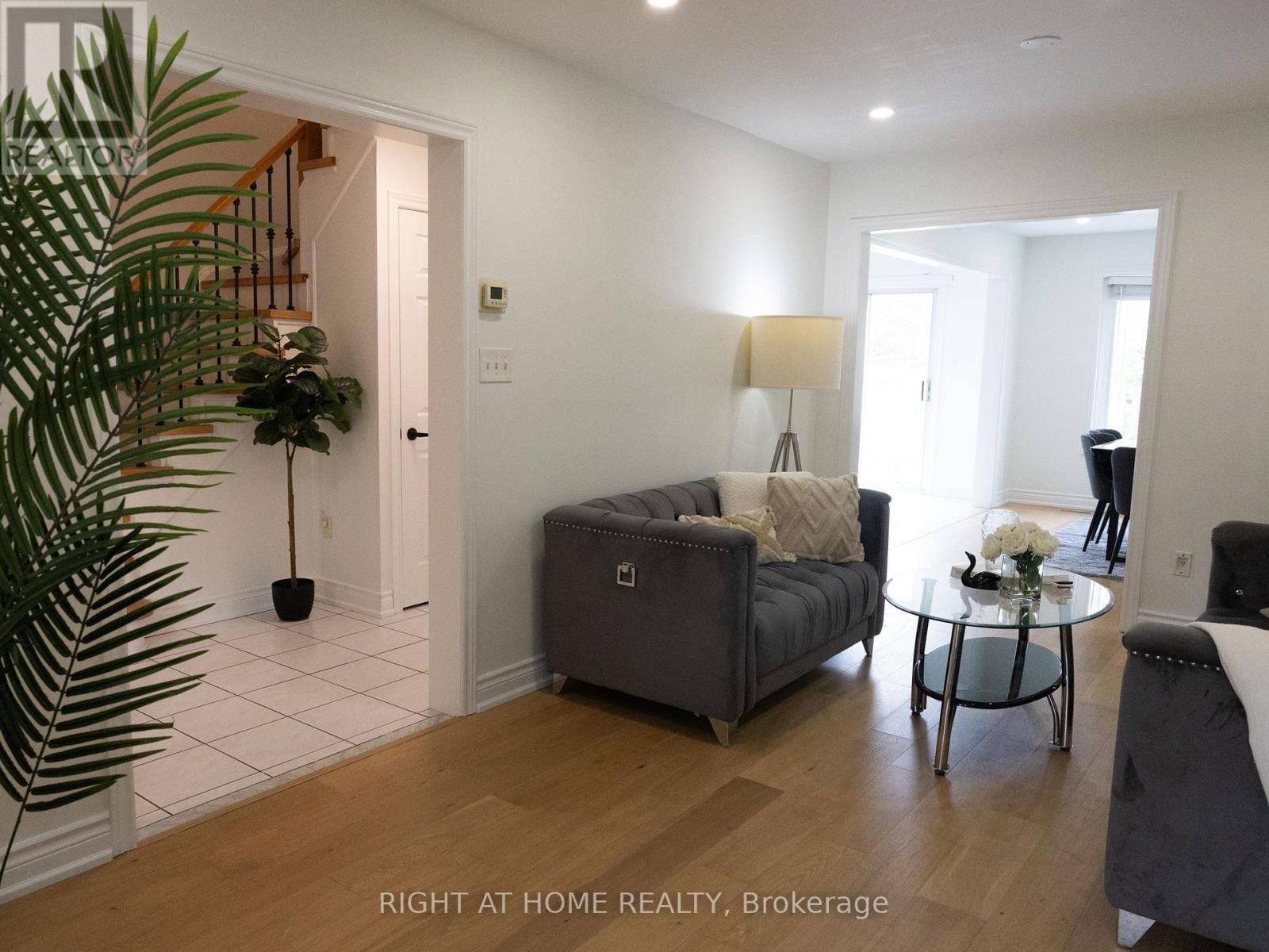 7031 GRAYDON COURT Image 3