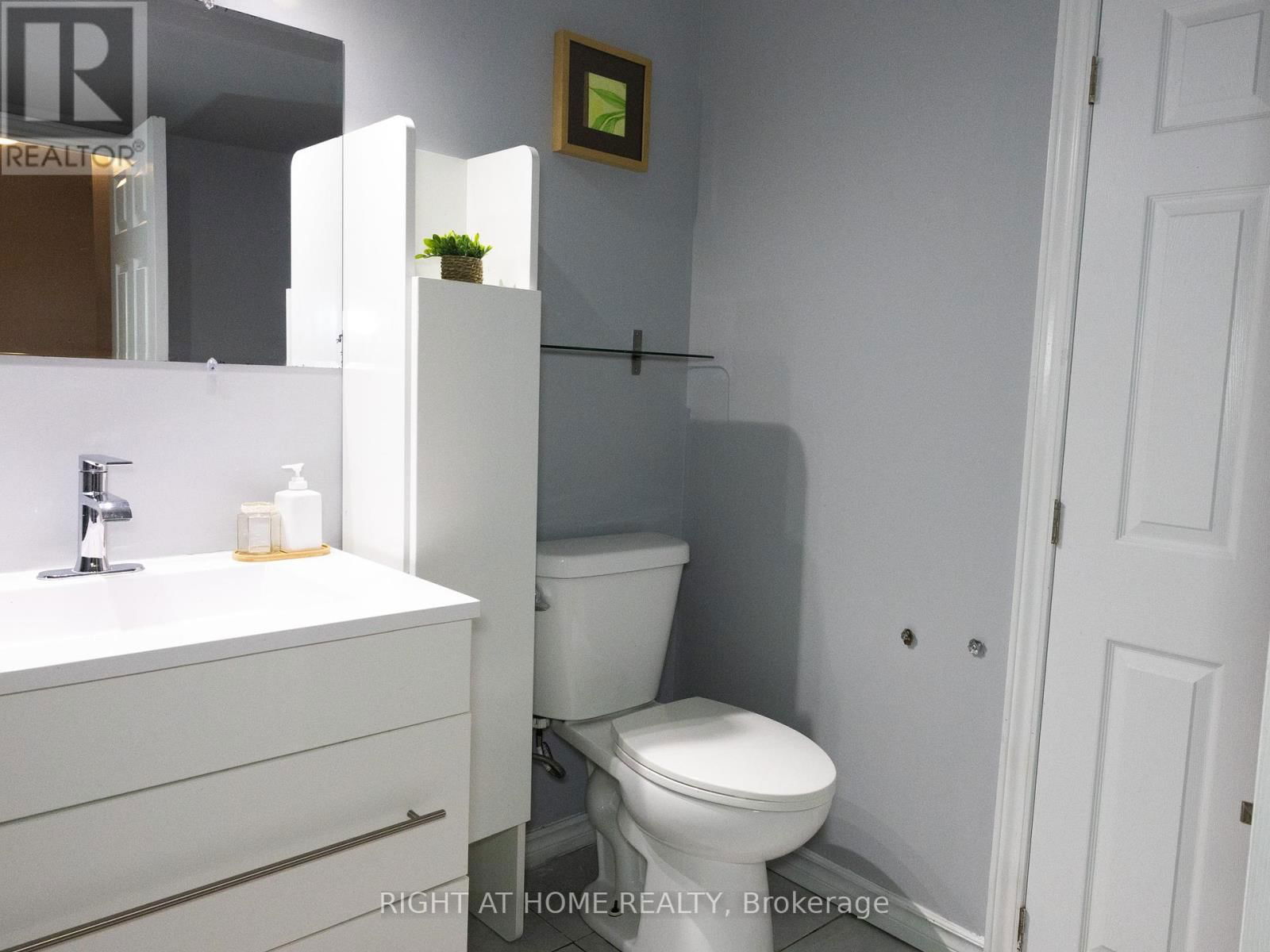 7031 GRAYDON COURT Image 34
