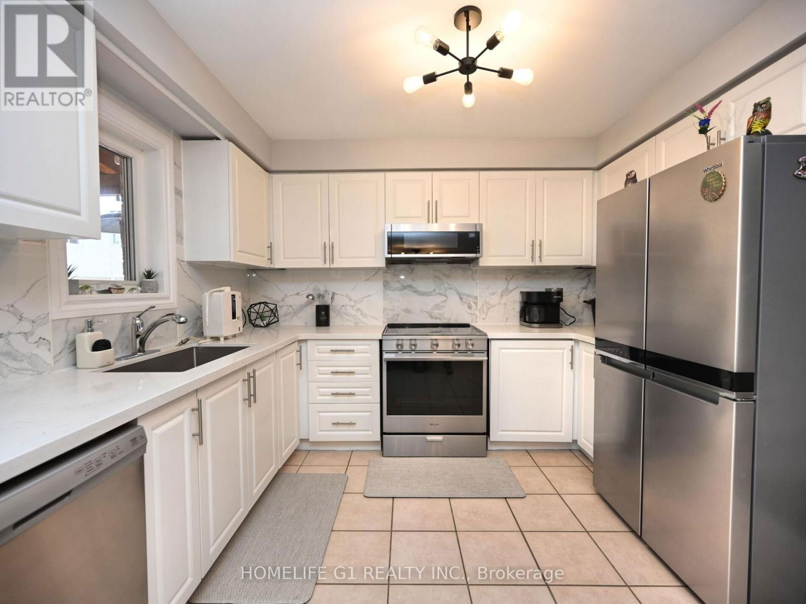 8 RIDGEMORE CRESCENT Image 14