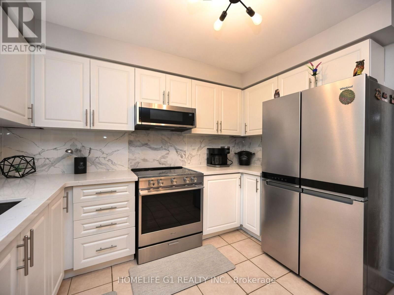 8 RIDGEMORE CRESCENT Image 18
