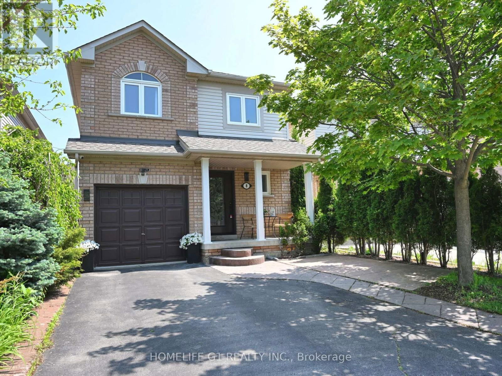 8 RIDGEMORE CRESCENT Image 2